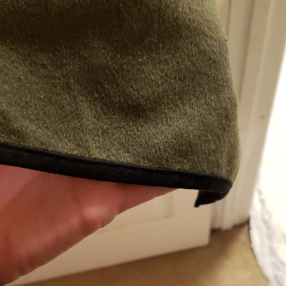 Olive Green Poncho - Picture 5 of 5